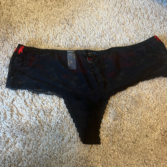 NWOT | Victorias Secret Limited Edition Lace Thong - Picture 4 of 5